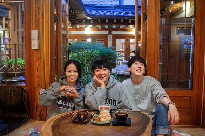 Flexible Private Guided Tour in Seoul (Optional Incheon Layover)