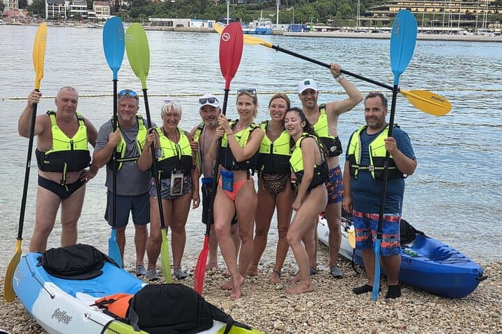 Kayaking and snorkeling trip,free drinks on the island and photo