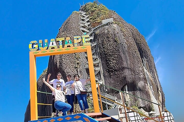Tour to Guatape, Piedra del Peñol, lunch, snacks boat trip