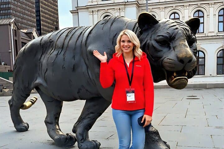 Central Oslo Guided Walking Tour with Local Guide