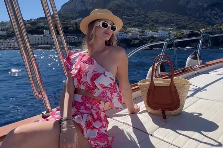 אי קפרי פרטי בסירה