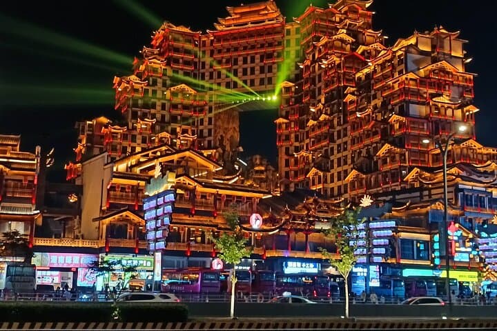 1-Day Private Tour to Tianmen Mountain & Glass Walk & Night Light