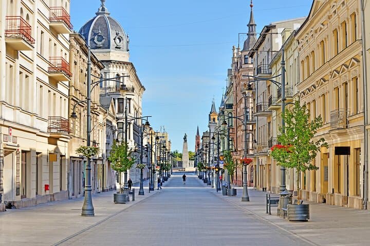 סיור רגלי פרטי בנקודות הציון של מנופקטורה בעיר העתיקה בלודז'