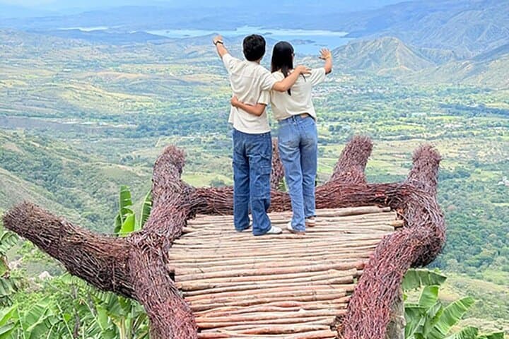 סיור יום שלם לתצפית ידו של הענק