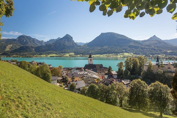 PrivaeTransfer from Vienna to Salzburg with sightseeing stop