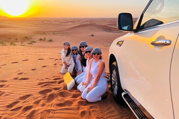 Dubai Desert Safari With Buffet Dinner Tour