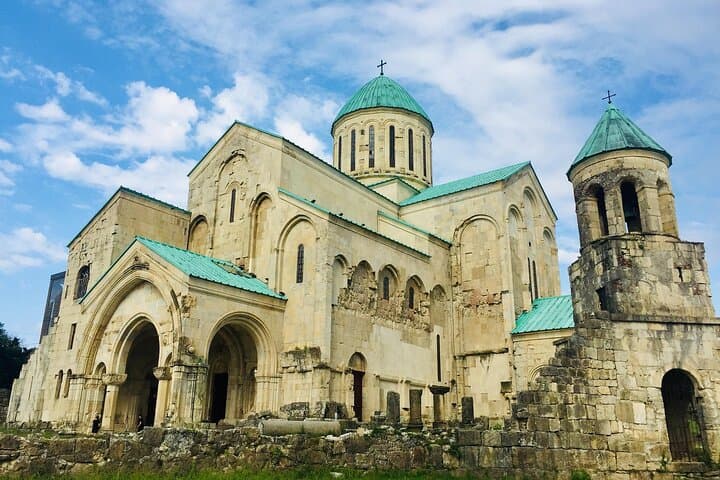Kutaisi: Bagrati & Motsameta Religious Heritage Tour