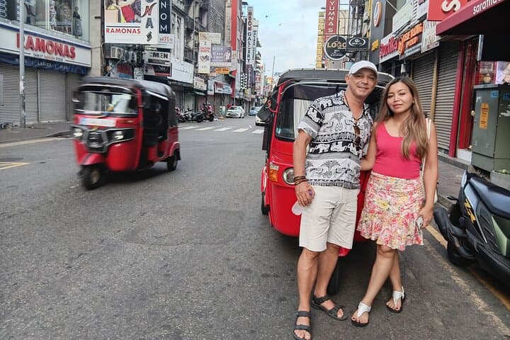 Colombo Private Tuk-Tuk City Tour with All Entry Fees Included
