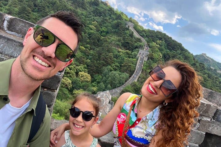 Mubus: Mutianyu Great Wall Bus Tour with Summer Palace Options