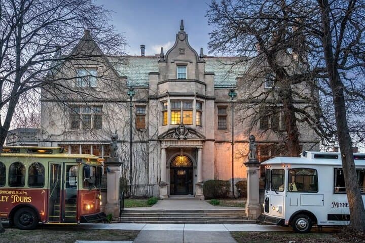 Narrated Scenic Tour on the Minneapolis Trolley