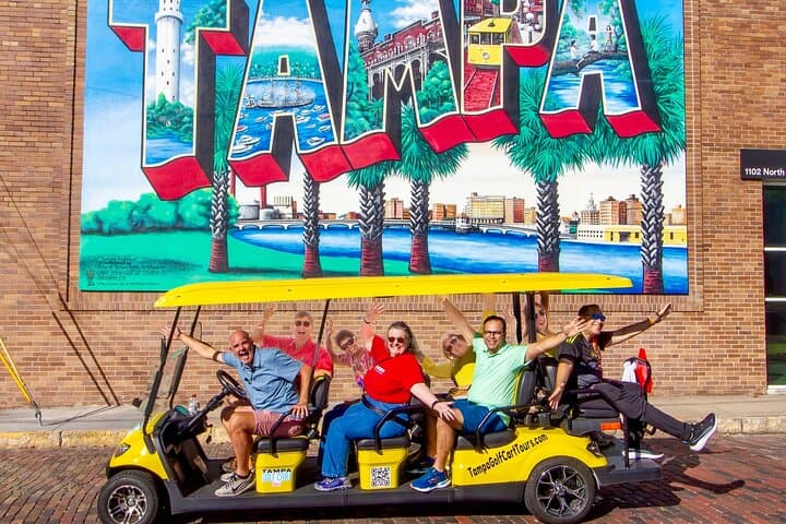 סיור מודרך בטמפה בעגלת גולף יוקרתית ותקנית