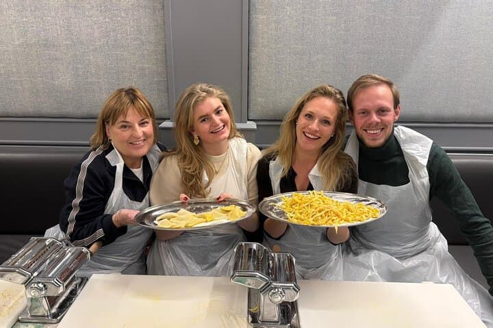 Bologna: Pasta and Tiramisu Small Group Cooking Class with Wine