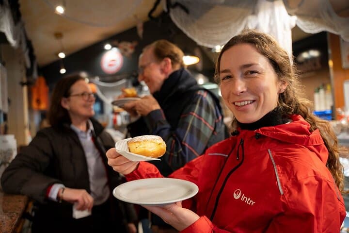 Vienna for Food Lovers: Cafés, Markets & Austrian Cuisine