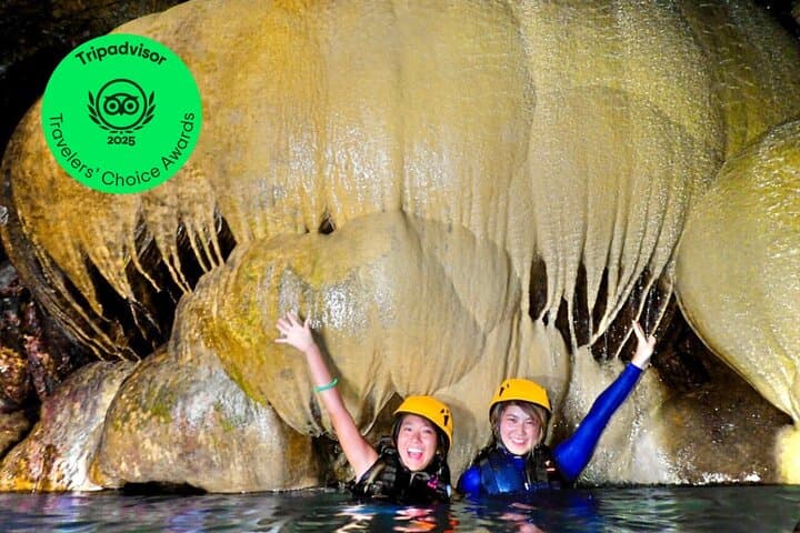 [Miyako Island / Half Day] Pumpkin Limestone Cave & Sea Kayaking
