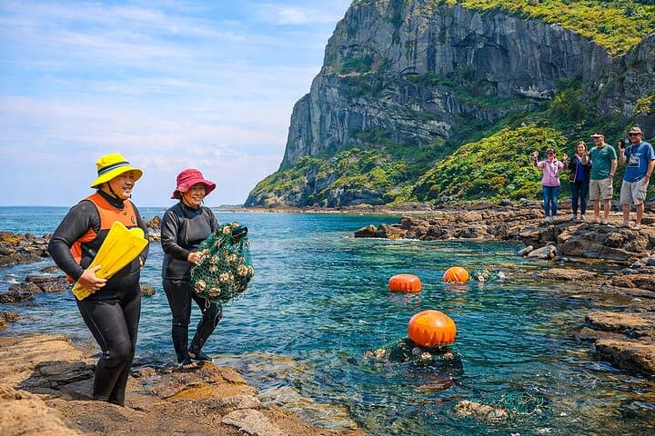 סיור מודרך מלא באתרי המורשת העולמית של אונסקו במזרח האי ג'ג'ו