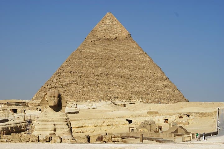 Hurghada Cairo Day Trip by Air &GEM Grand Museum