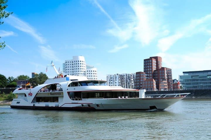 קרוז סיור הלוך ושוב בדיוסלדורף