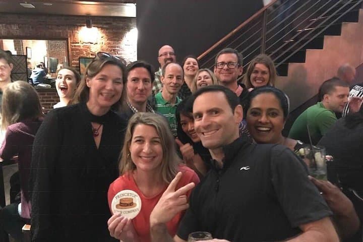 סיור הליכה מדורג 5 כוכבים עם אזכור שמות ללא בושה בקמפוס ובשכונת איינשטין.