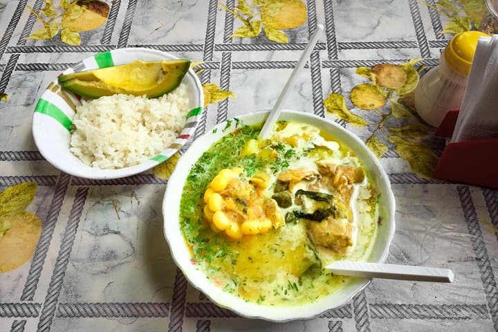 סיור אוכל בוגוטה העתיקה עם 12+ טעימות