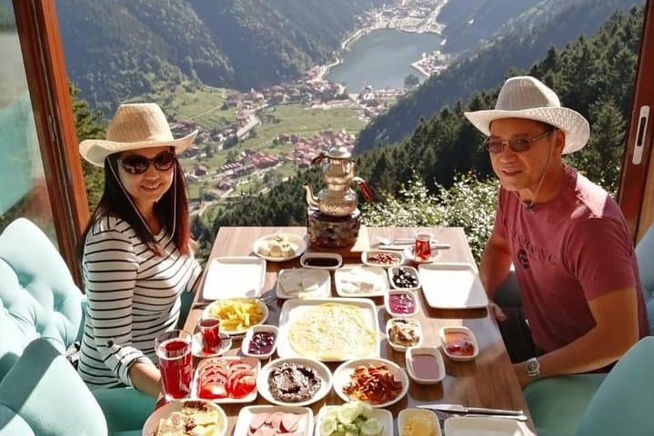 תהנו מסיור בוטיק בים השחור