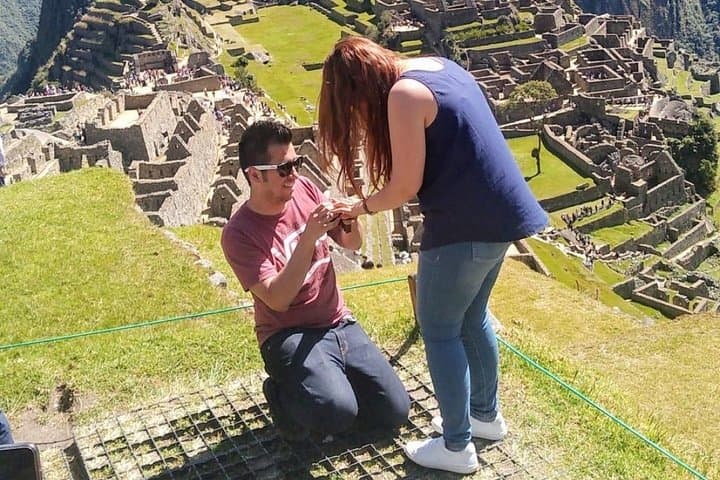 Private Professional Guide in Machu Picchu from Aguas Calientes