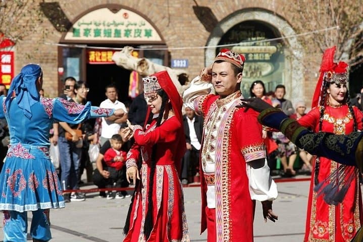 סיור פרטי בעיר אורומקי עם שירות נהג דובר אנגלית