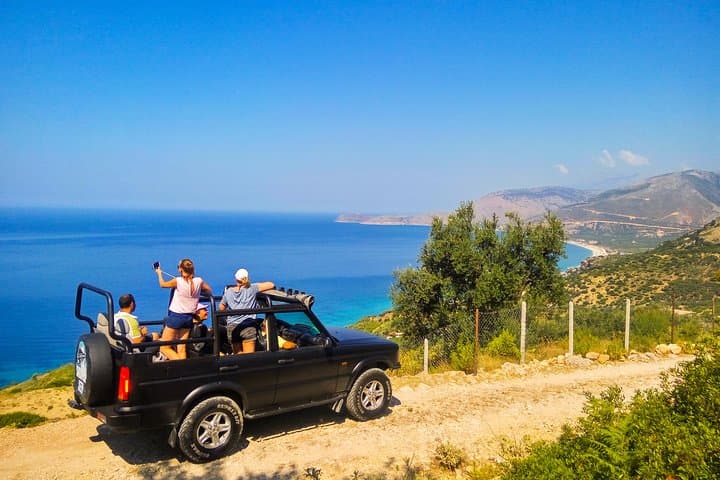 Saranda Jeep Safari 4x4 a Castle, Secret Beach and Blue Eye