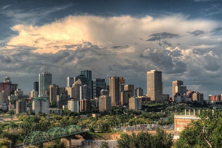 The Best of Edmonton Private Walking Tour