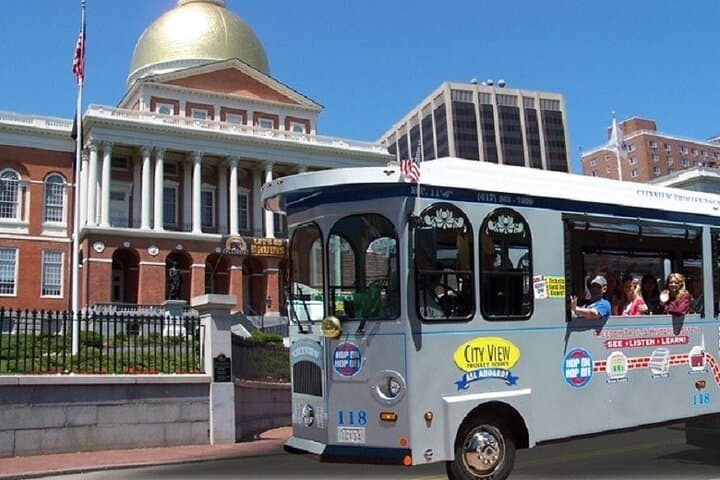 1 or 2 Day HOP-ON & HOP-OFF Narrated Trolley Tour of Boston
