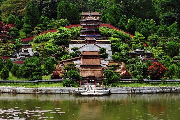 סיור מודרך חצי יום בכפר תרבות העמים הסיני בשנז'ן