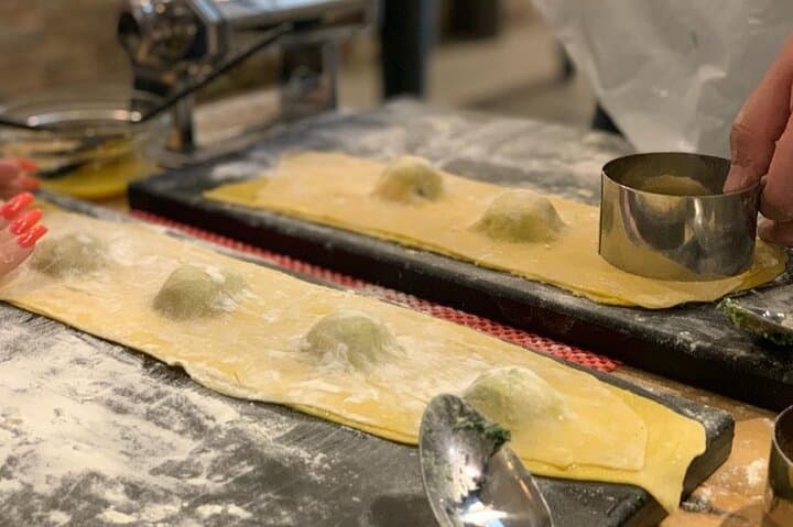 Verona: Pasta and Tiramisu Cooking Class With Free Flowing Wine