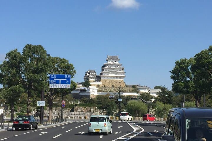 Half-Day Private Guided Tour to Himeji Castle