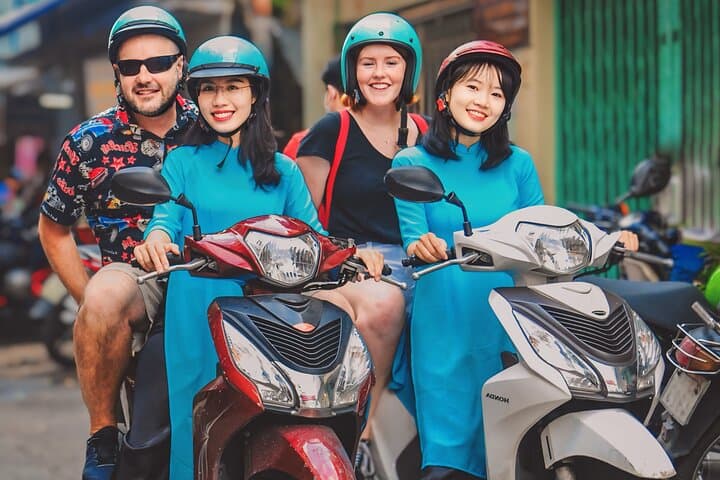 Ho Chi Minh City Street Food Tour & Sightseeing By Motorbike