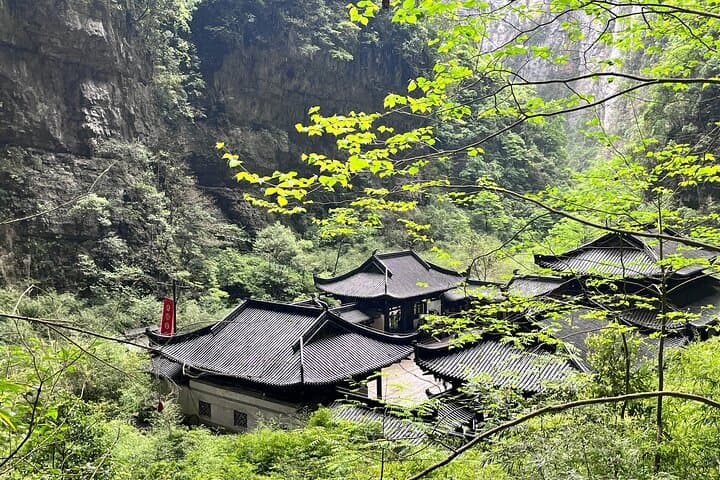 Chongqing Wulong: All inclusive luxury private trip to 2 spots