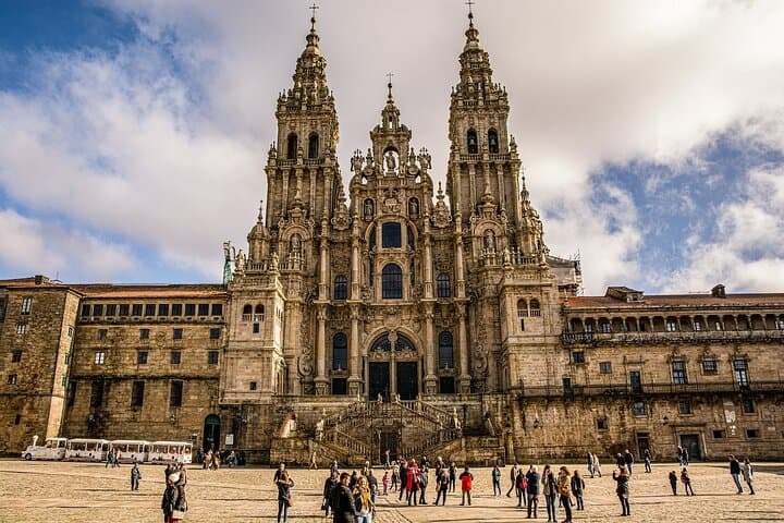 סיור לסנטיאגו דה קומפוסטלה מויגו עבור נוסעי קרוזים