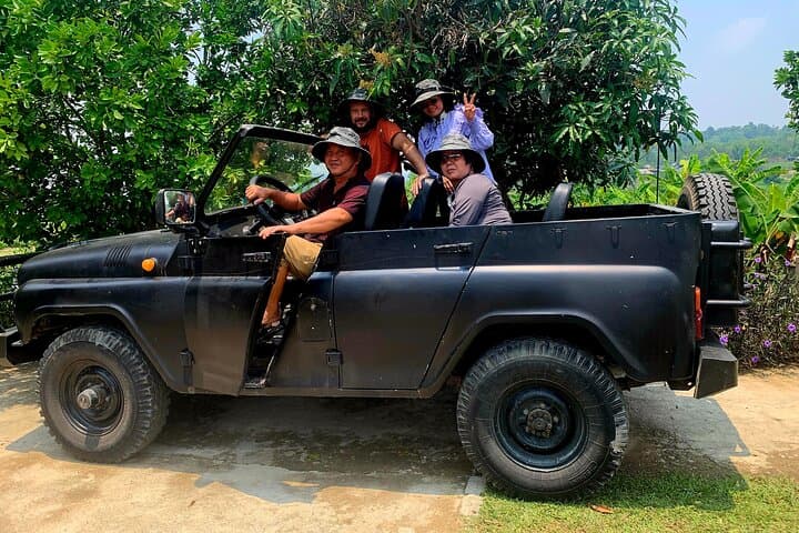 סיור גילוי היסטורי בדין ביין פו