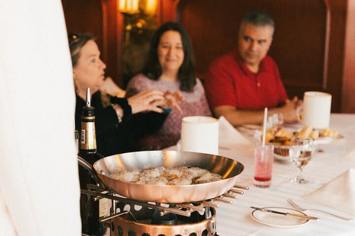 סיור גורמה ערב 5 מנות - היסטוריה ומזון בעיר קוויבק העתיקה