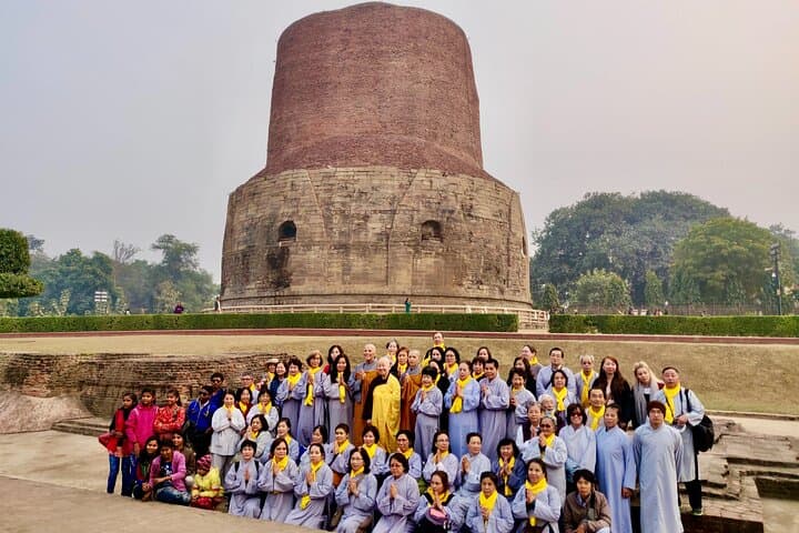 ט tour פרטי לסרנת וורנאסי מבודהגאיה עם חזרה