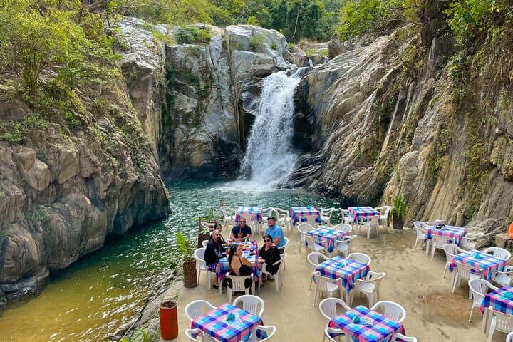 אוקיינוס וג'ונגל: חווית שנורקלינג, מפל קווימיסטו וחוף