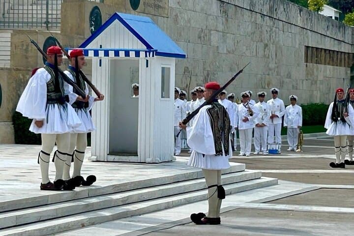 סיור פרטי באתונה ואוכל יווני מסורתי