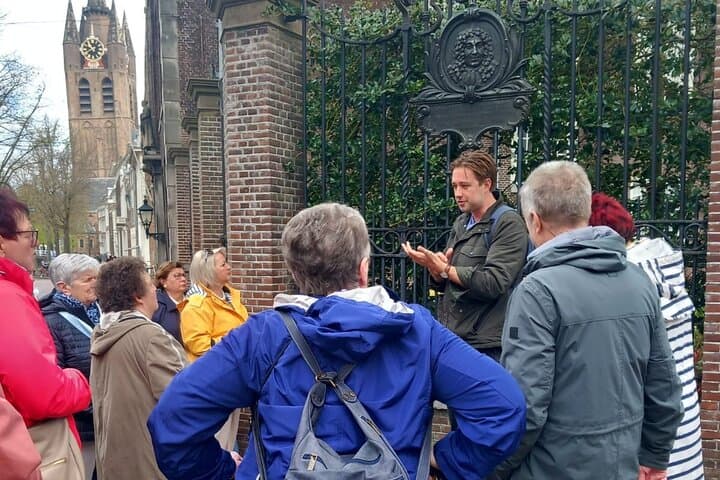 סיור פרטי היסטורי בדלפט וליידן כולל העברה