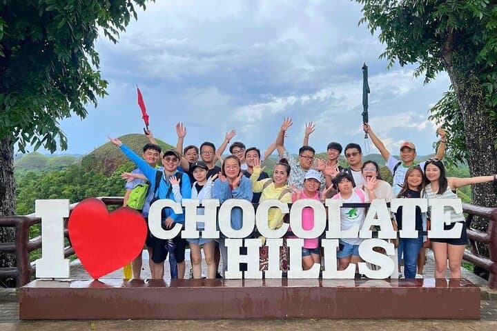 Bohol Chocolate Hills, Tarsiers & Loboc River Shared Tour