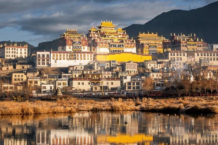 Shangri-La Day Tour Songzanlin Monastery and Napa Sea