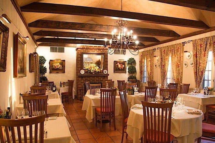 סיור פרטי של יין והנאה קולינרית