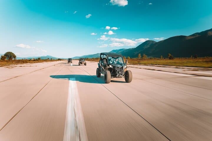 3.5 שעות סיור מודרך בבאגי באגמים פליטביצה