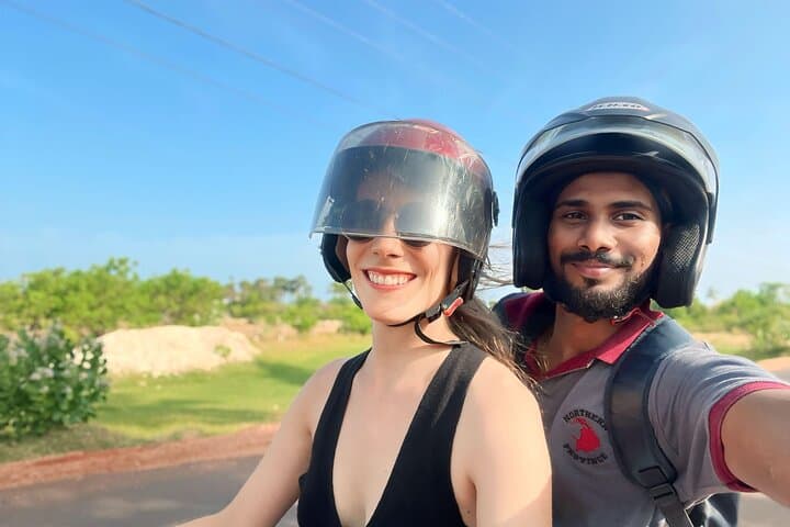 חקור את יפה במהלך טיול אופנוע פרטי